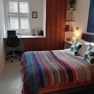 https://comfortable-room-with-ensuite.cambridgehotelsuk.com