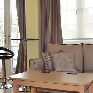 https://horizon-hotel-apartments-close-to-beach-train-station.cambridgehotelsuk.com
