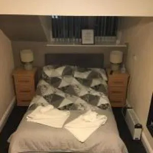 Mr Smiths/ The Old Stanley Arms Bed & Breakfast Liverpool