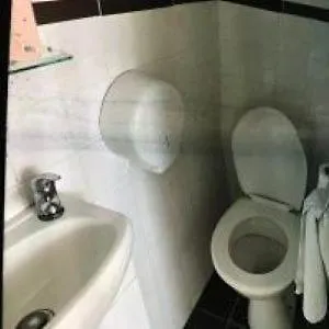 Mr Smiths/ The Old Stanley Arms Bed & Breakfast Liverpool