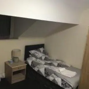Mr Smiths/ The Old Stanley Arms Bed & Breakfast Liverpool